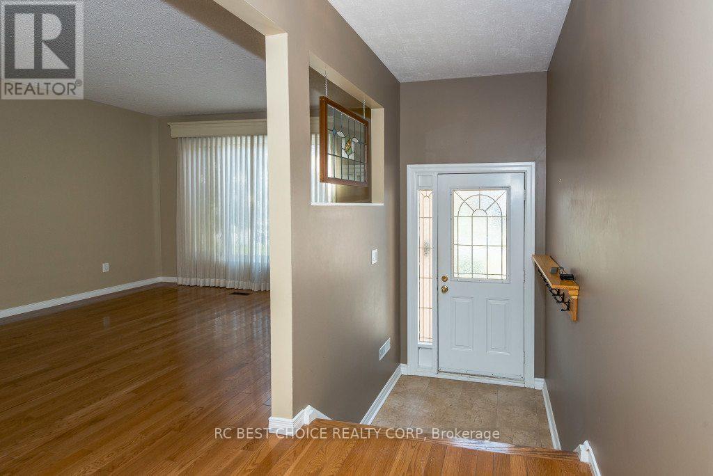 Property at 11 EMILY CARR STREET image 3