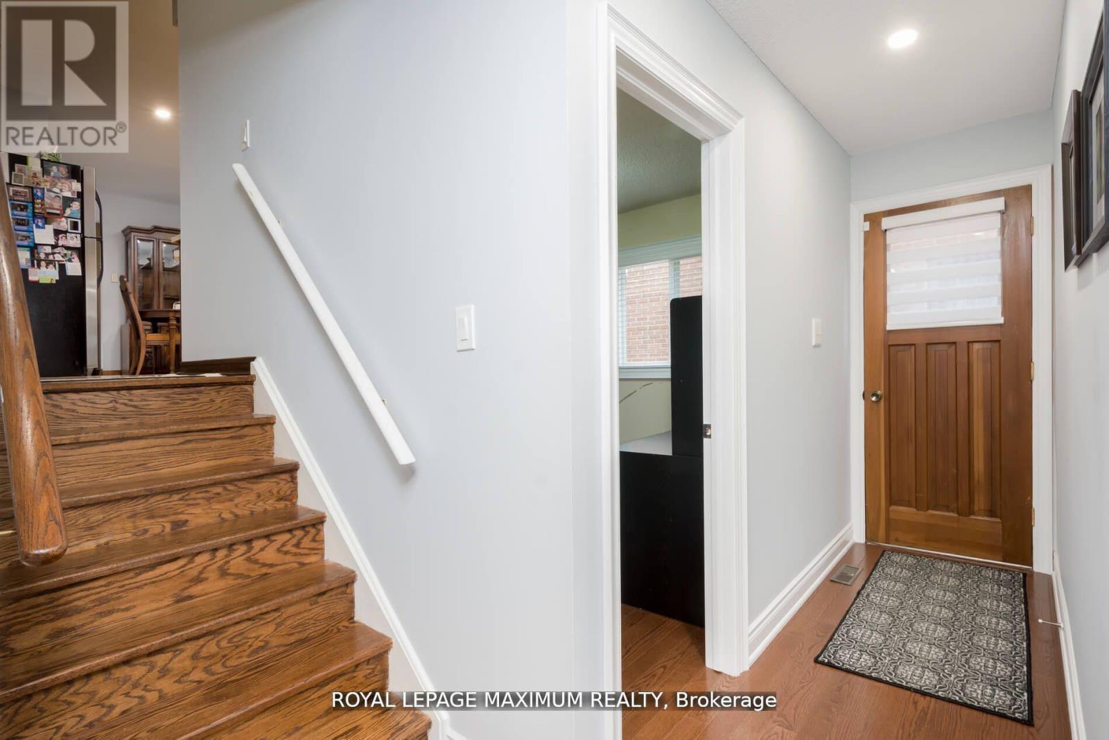 44 Flagstick Court, Toronto, Ontario  M3J 3B8 - Photo 20 - W12180083