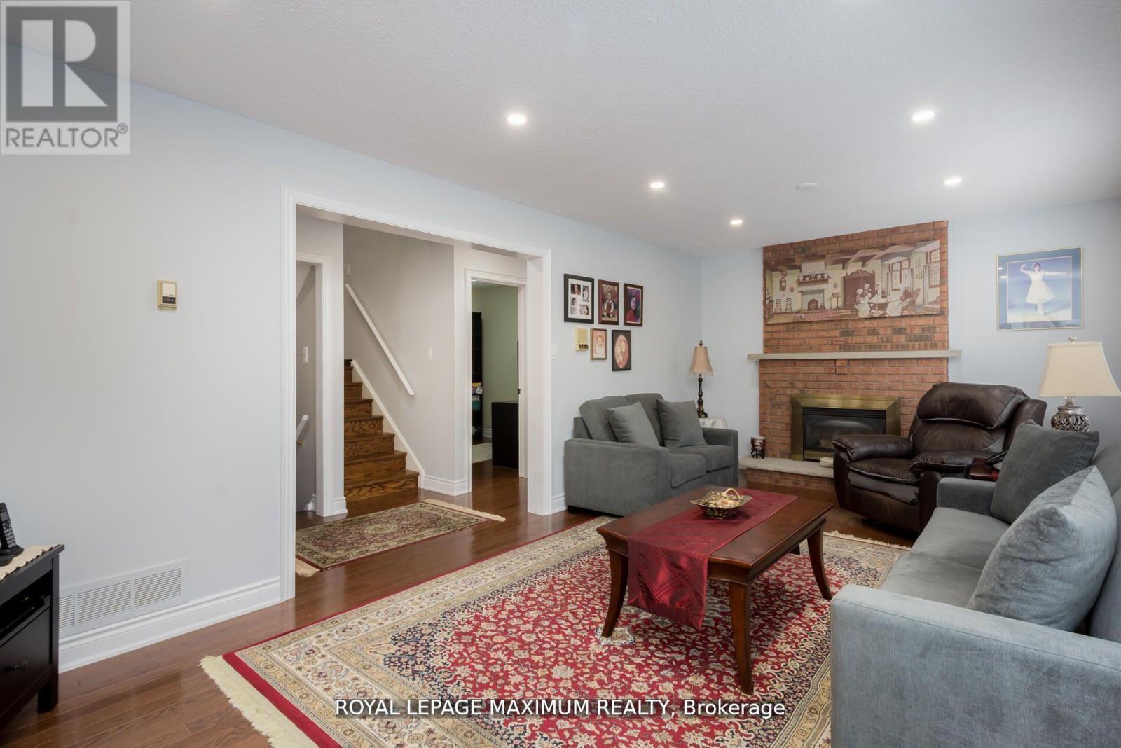 44 Flagstick Court, Toronto, Ontario  M3J 3B8 - Photo 23 - W12180083