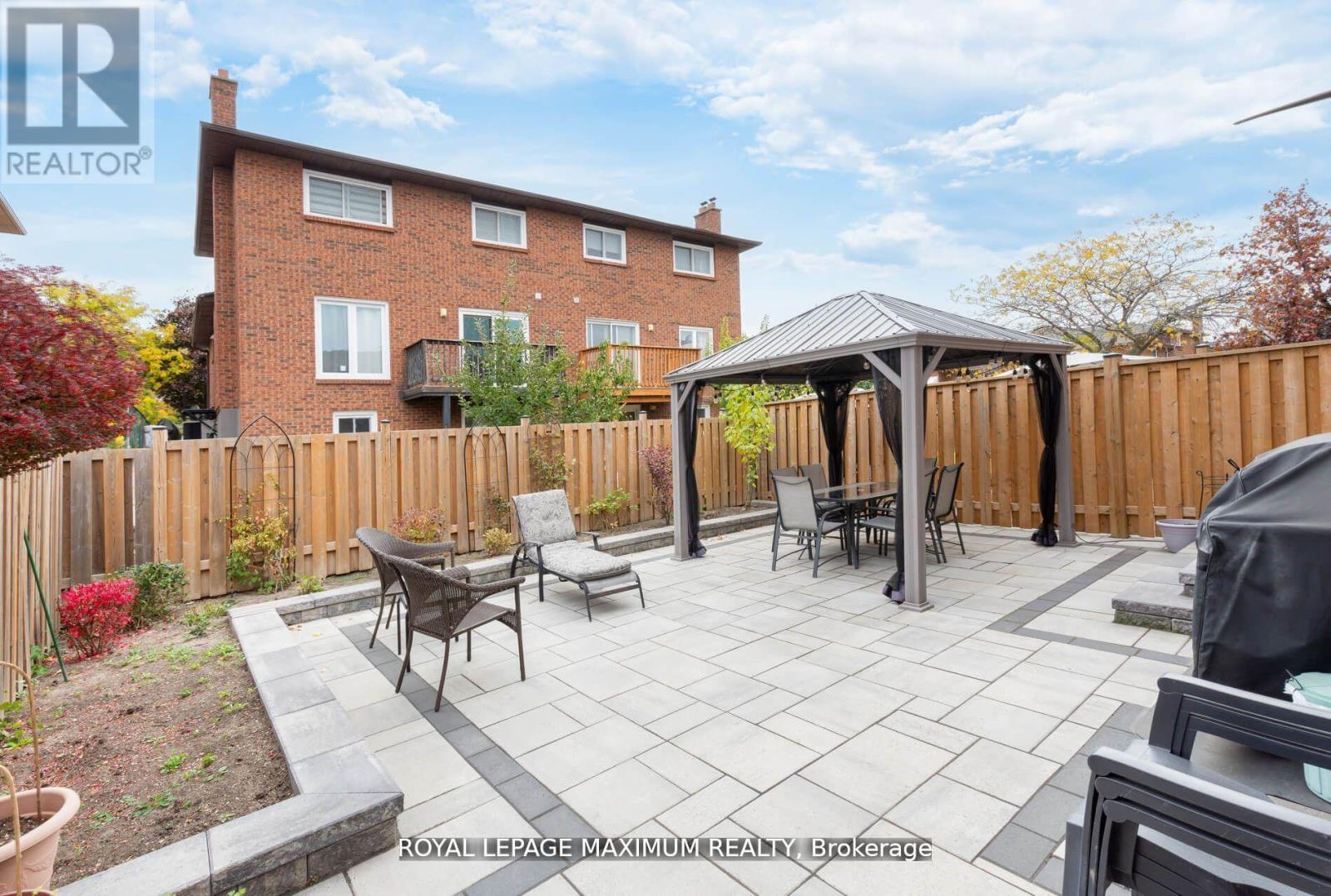 44 Flagstick Court, Toronto, Ontario  M3J 3B8 - Photo 38 - W12180083
