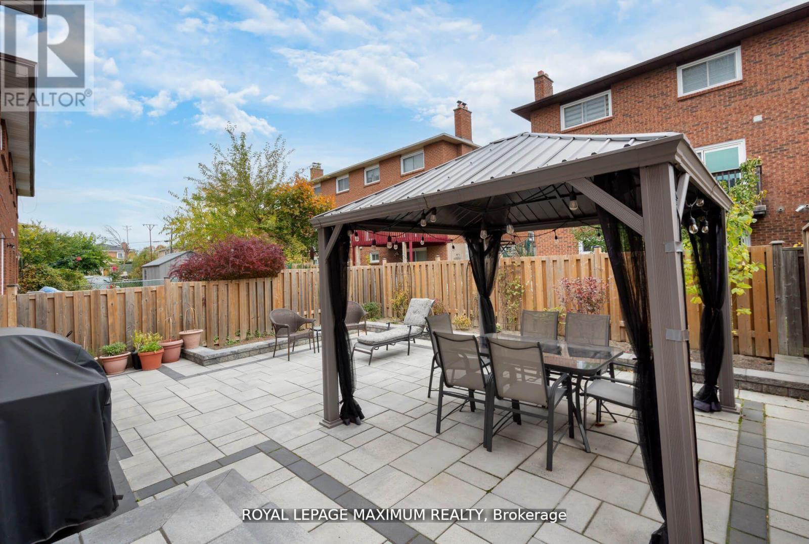 44 Flagstick Court, Toronto, Ontario  M3J 3B8 - Photo 39 - W12180083