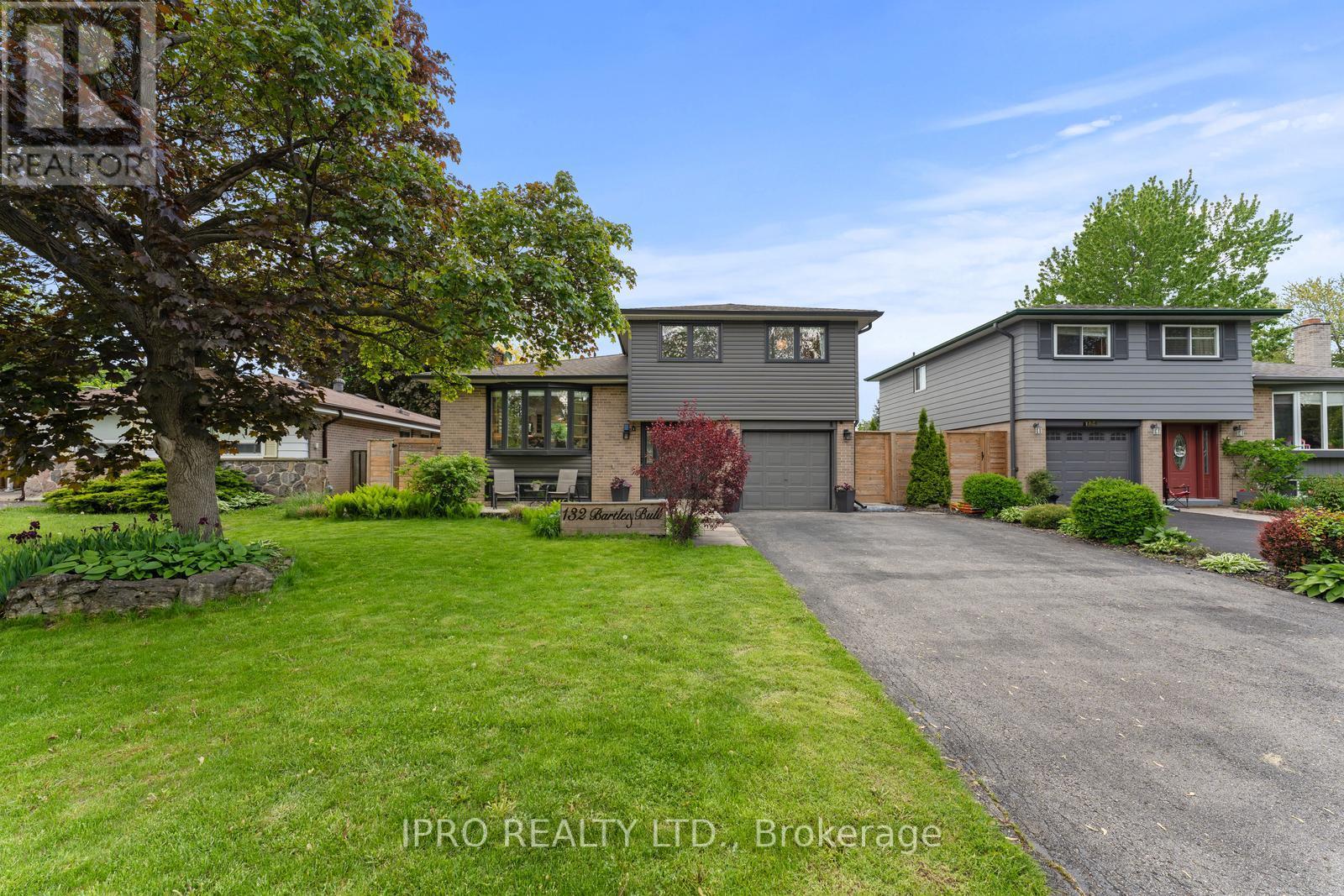 132 Bartley Bull Parkway, Brampton, Ontario  L6W 2J9 - Photo 2 - W12180089