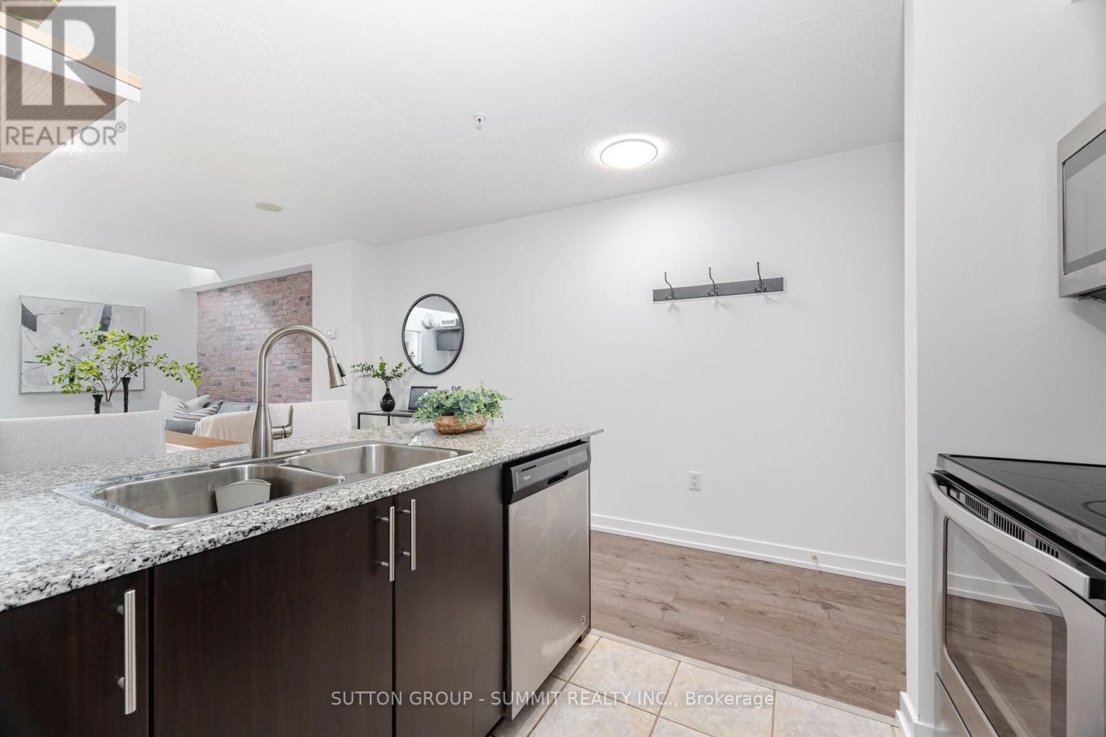 311 - 1410 Dupont Street, Toronto (Dovercourt-Wallace Emerson-Junction), Ontario  M6H 0B6 - Photo 7 - W12180110