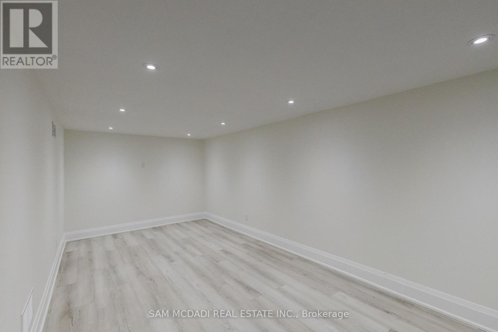 23b Maple Avenue N, Mississauga, Ontario  L5H 2S1 - Photo 37 - W12180113