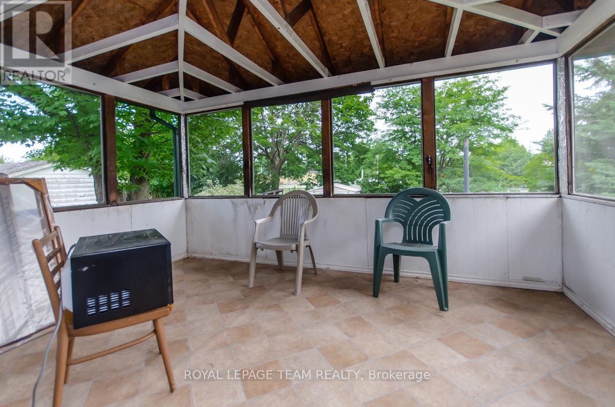 16 Brook Lane, Ottawa, Ontario  K2G 1R9 - Photo 19 - X12180117