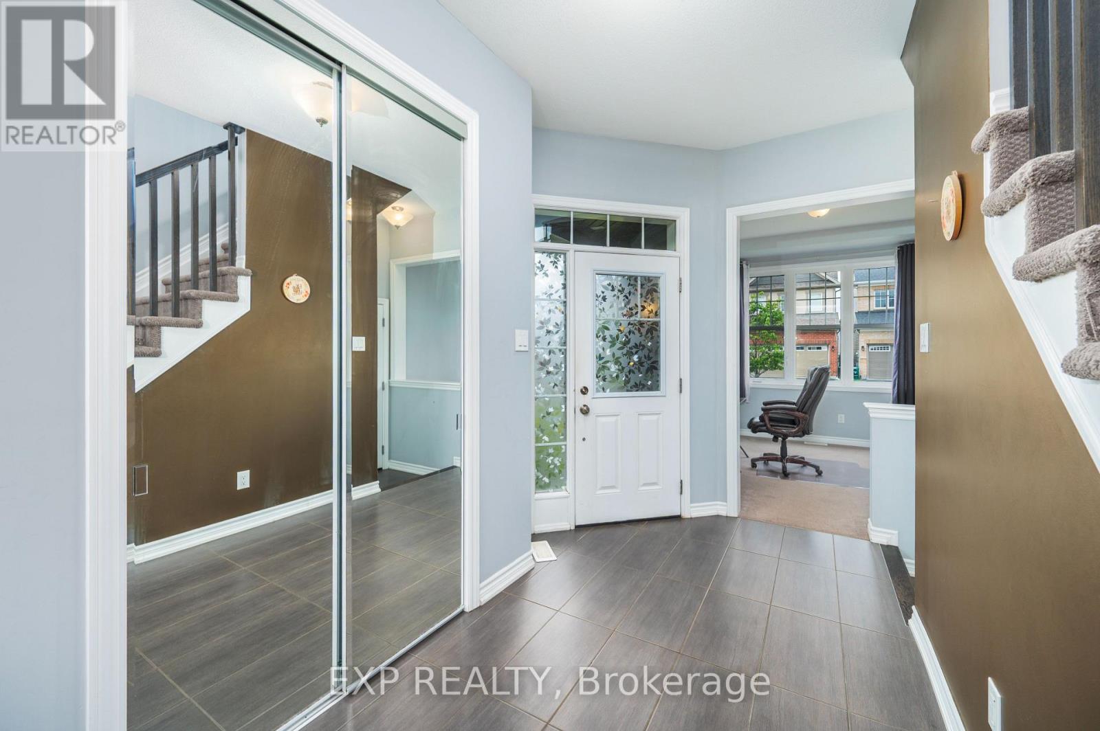 125 Sweetvalley Drive, Ottawa, Ontario  K4A 1A4 - Photo 3 - X12180144