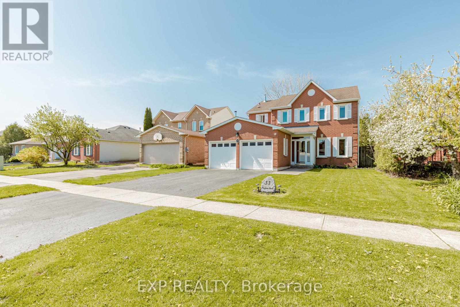 33 Meaghan Street, Hamilton, Ontario  L8B 0H5 - Photo 1 - X12180066