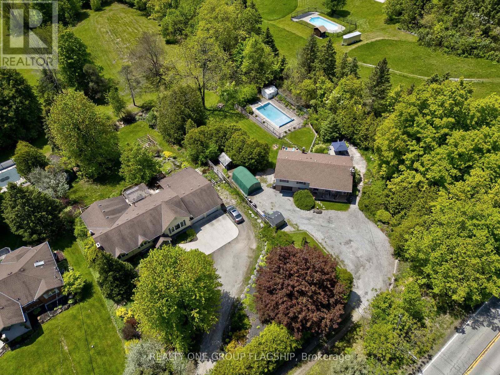 1893 Centre Road, Hamilton, Ontario  L8N 2Z7 - Photo 37 - X12180067