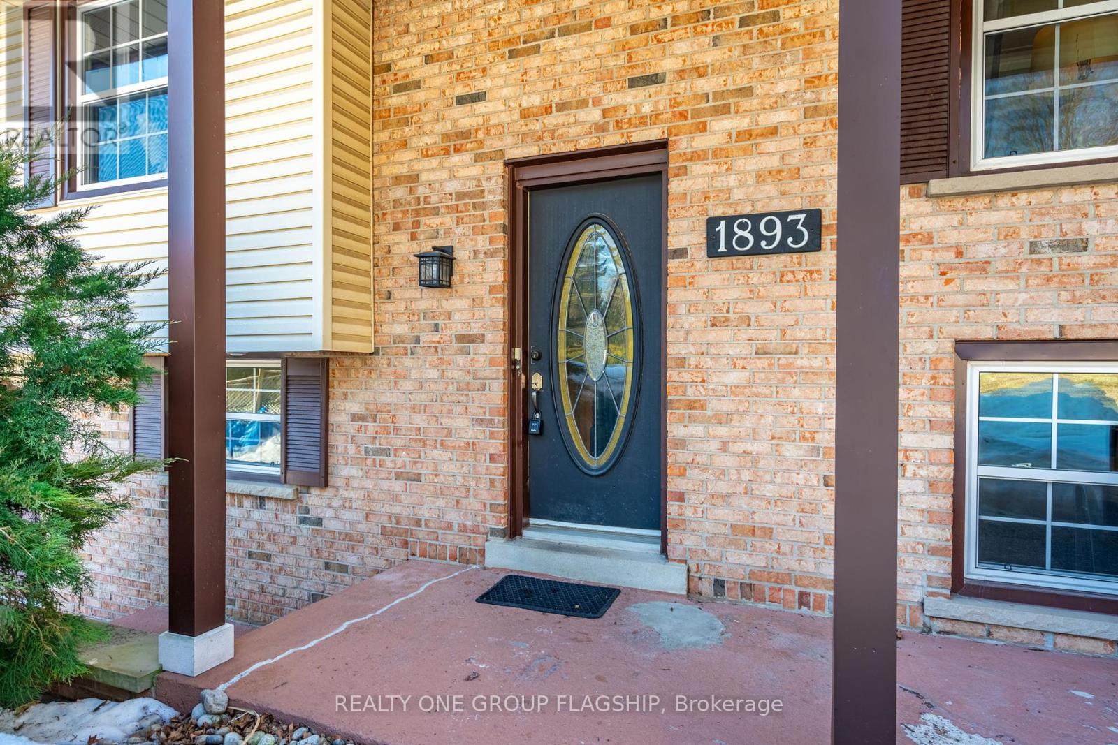 Property at 1893 CENTRE ROAD image 5