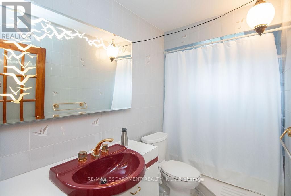607 7th Avenue, Hamilton, Ontario  L8V 1Y6 - Photo 21 - X12180086