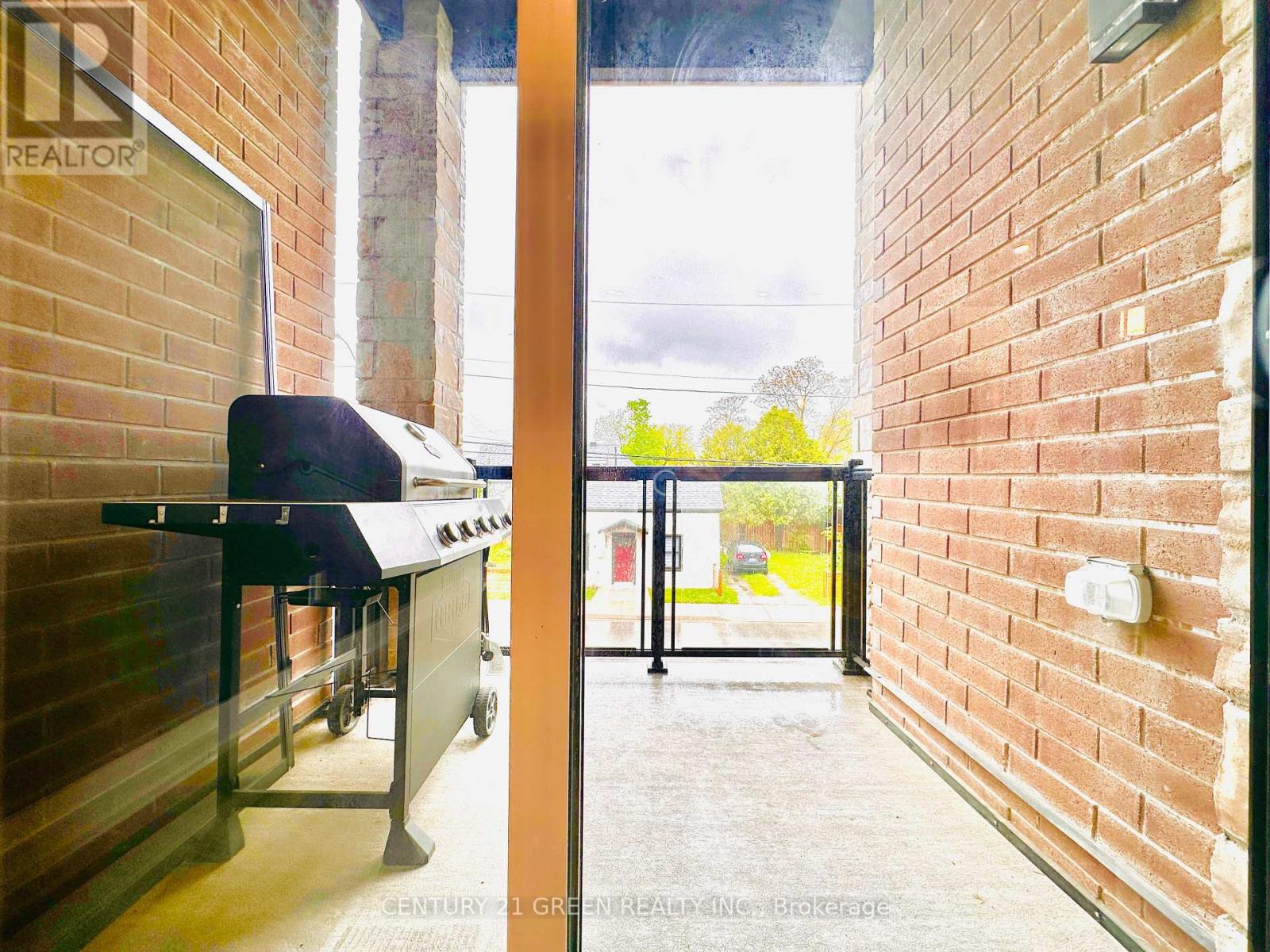 3 Spring Street, Brantford, Ontario  N3T 4M4 - Photo 7 - X12180099
