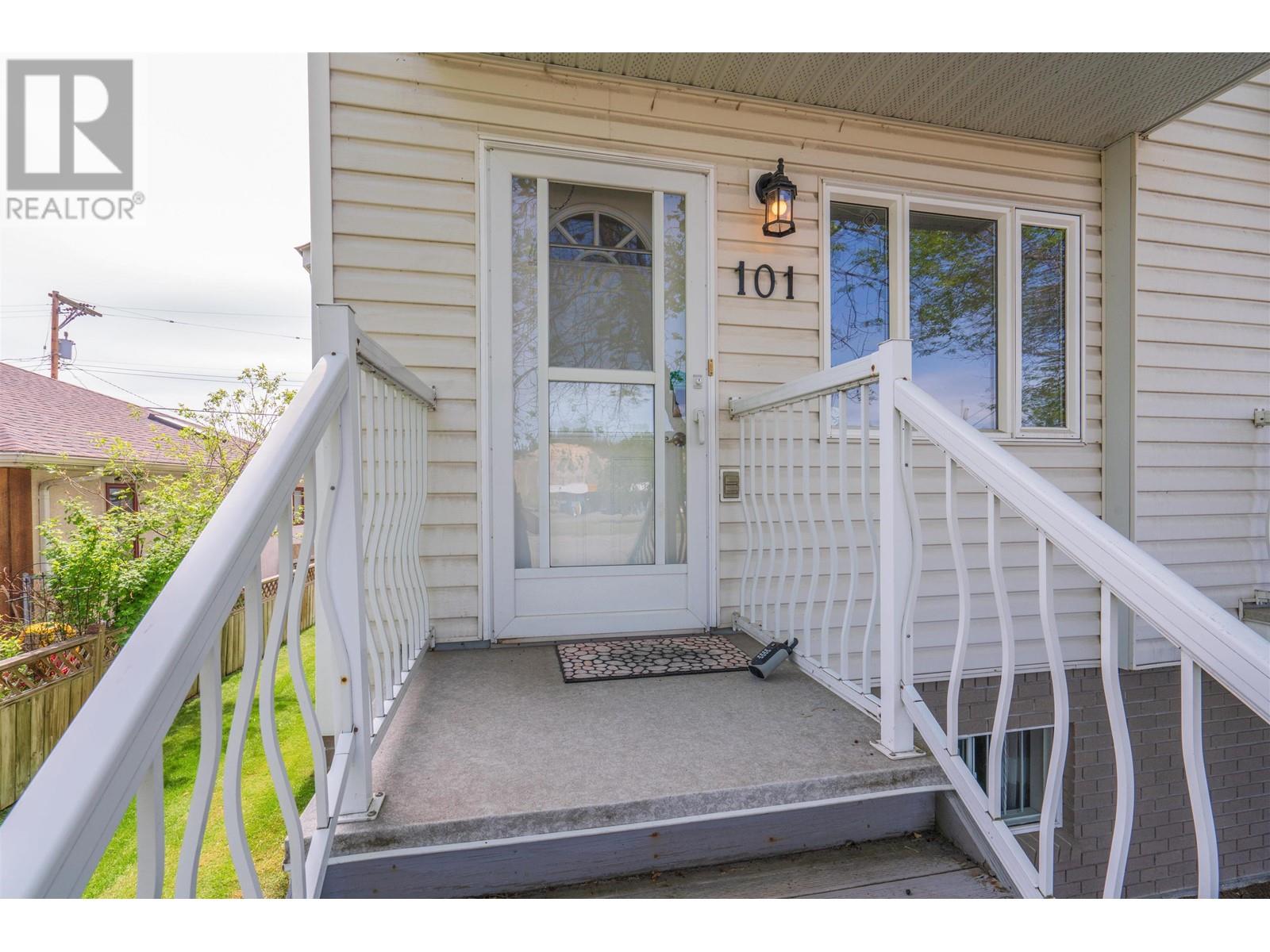 101 1947 3rd Avenue, Prince George, British Columbia  V2M 1G6 - Photo 5 - R3008582
