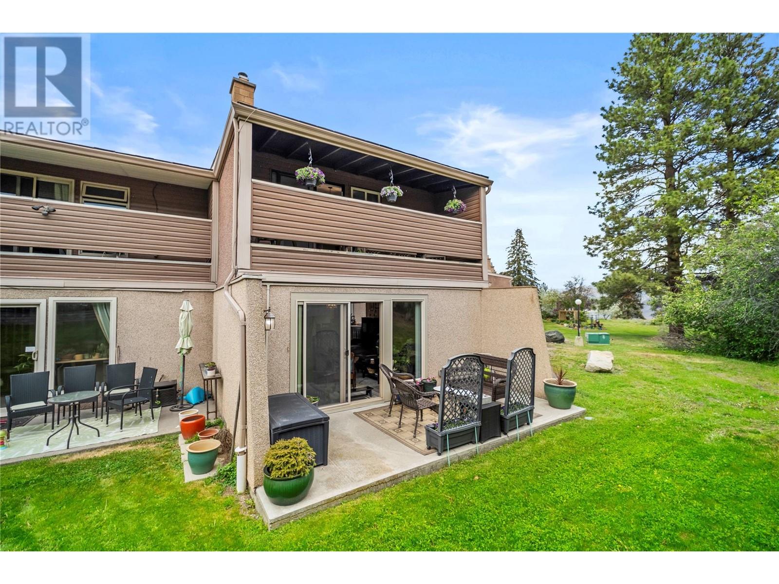 1555 SUMMIT Drive Unit# 18, Kamloops, BC V2E1E9