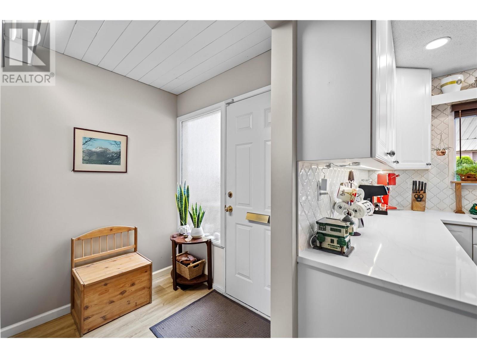 1555 SUMMIT Drive Unit# 18, Kamloops, BC V2E1E9