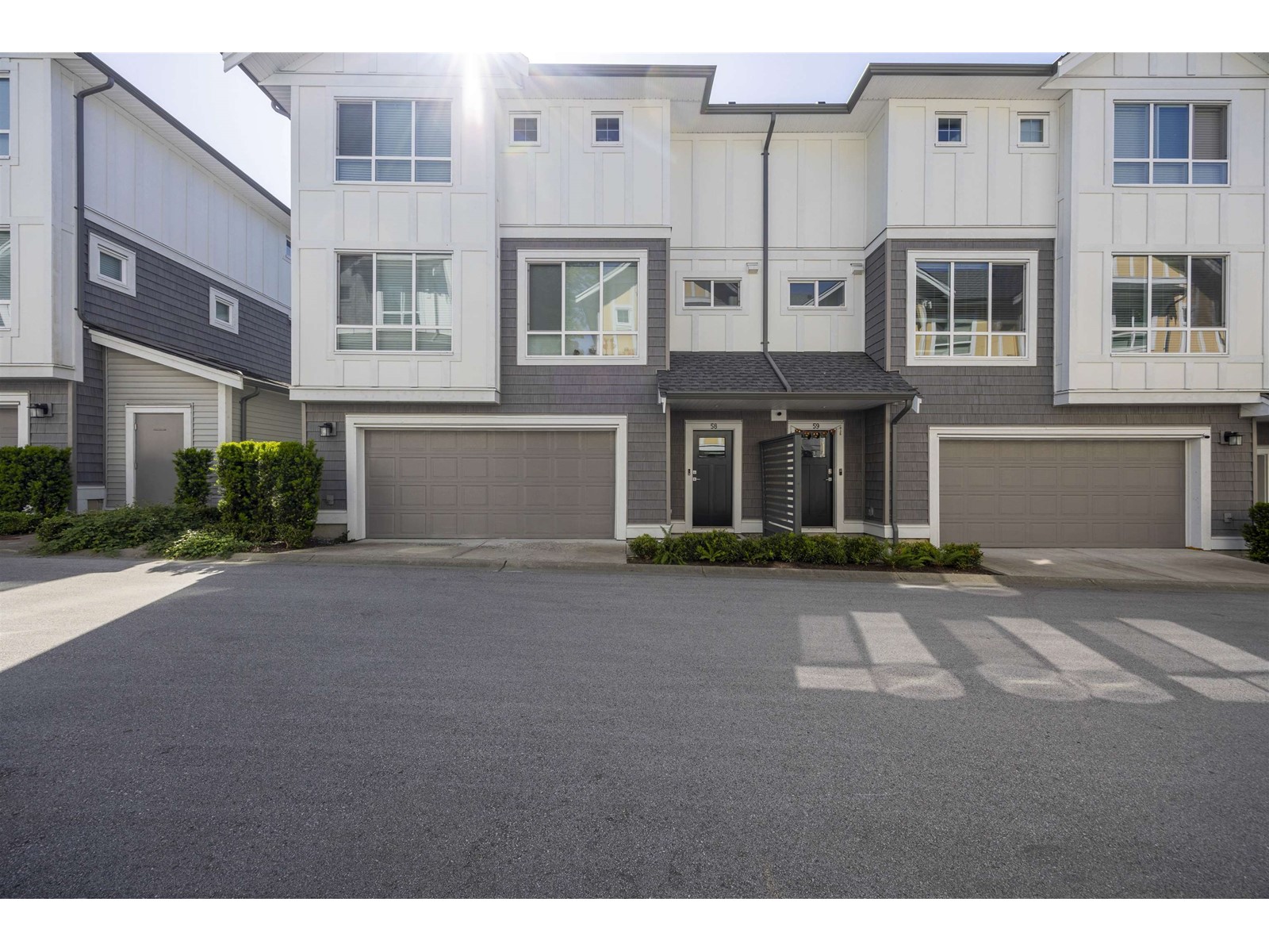 Property at 58 9688 162A STREET image 2
