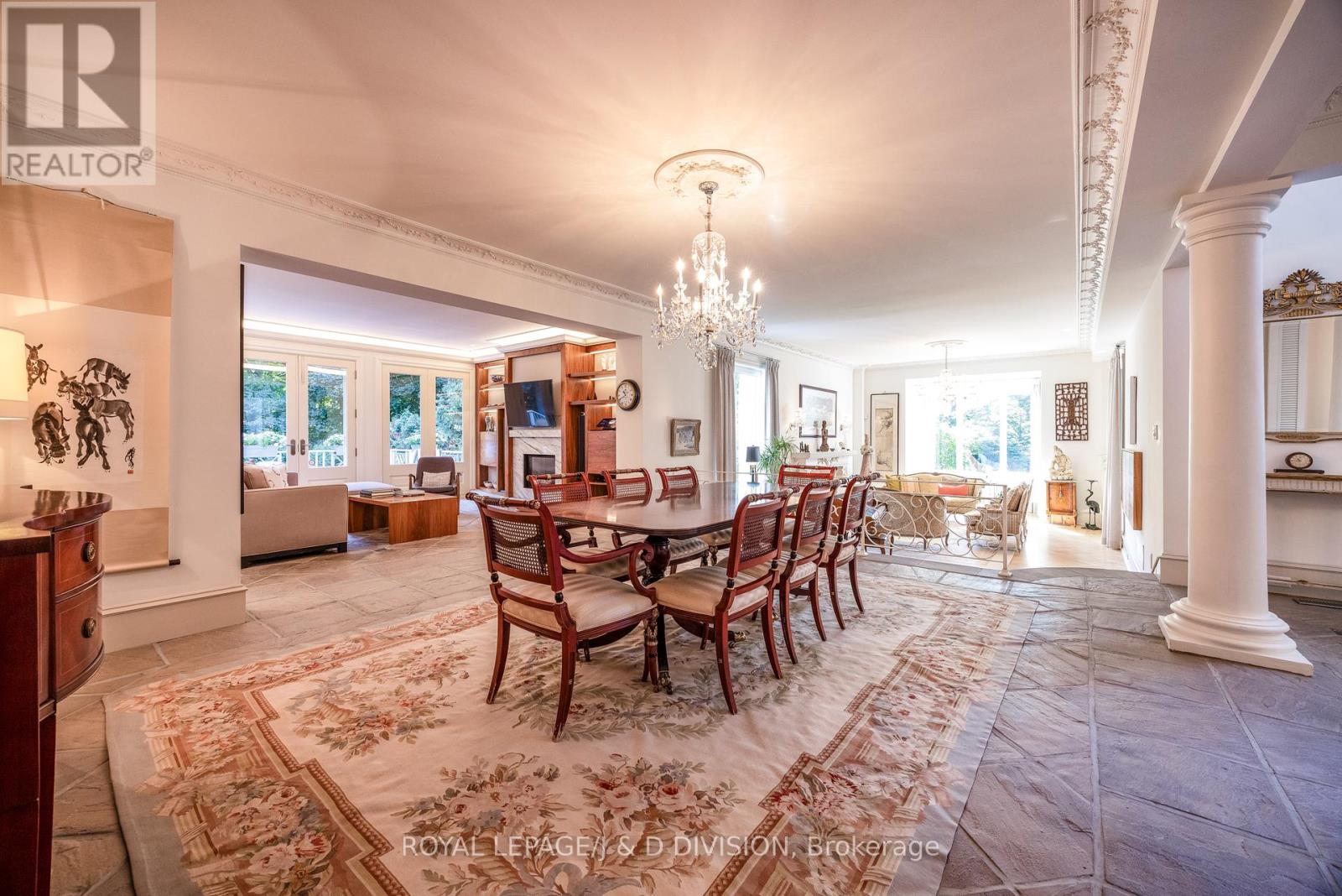 12 Forest Glen Crescent, Toronto, Ontario  M4N 2E8 - Photo 7 - C12176515
