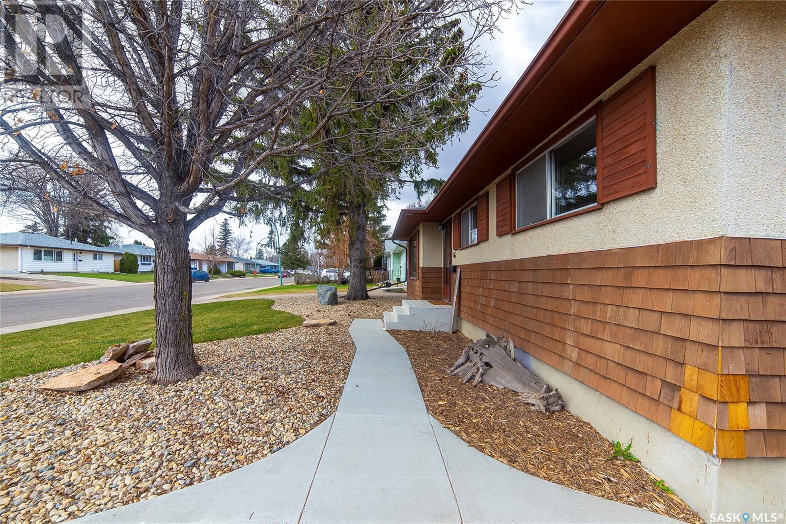 46 Morris Drive, Saskatoon, Saskatchewan  S7L 3T9 - Photo 4 - SK007492