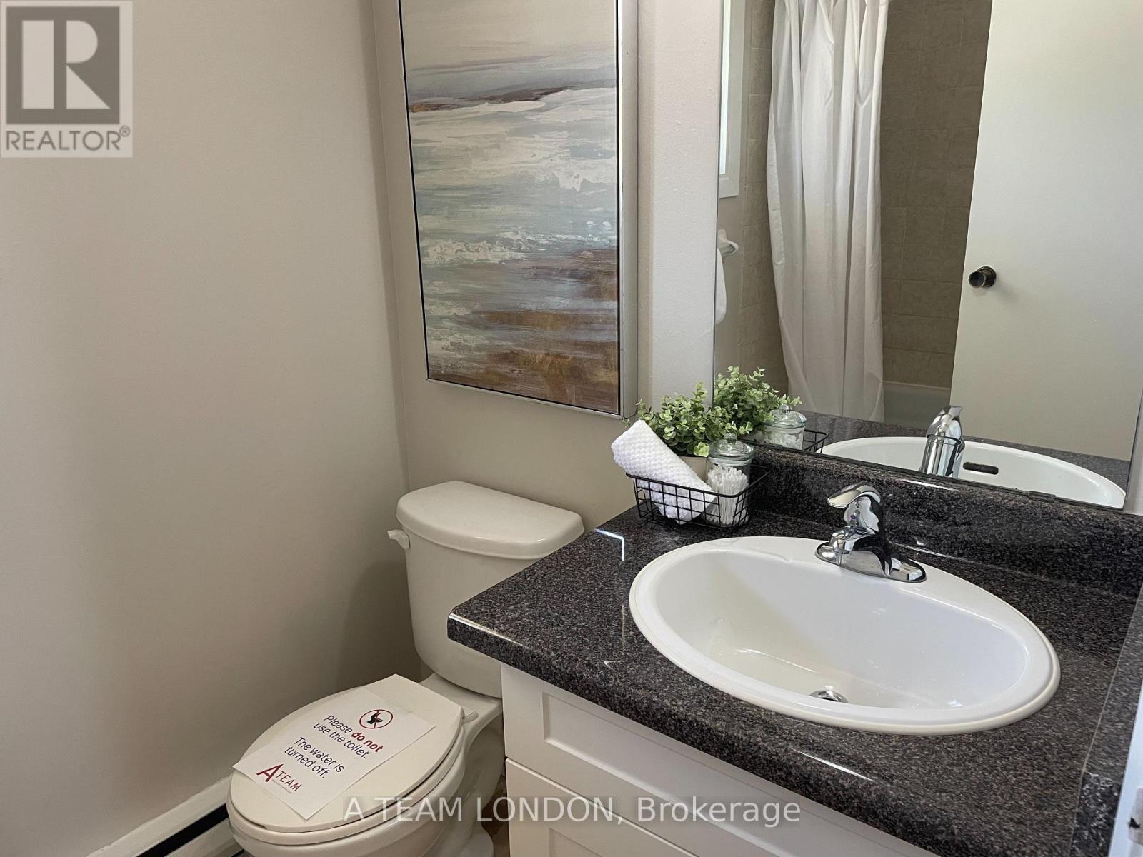 36 - 355 Sandringham Crescent, London South, Ontario  N6C 5K3 - Photo 14 - X12138288