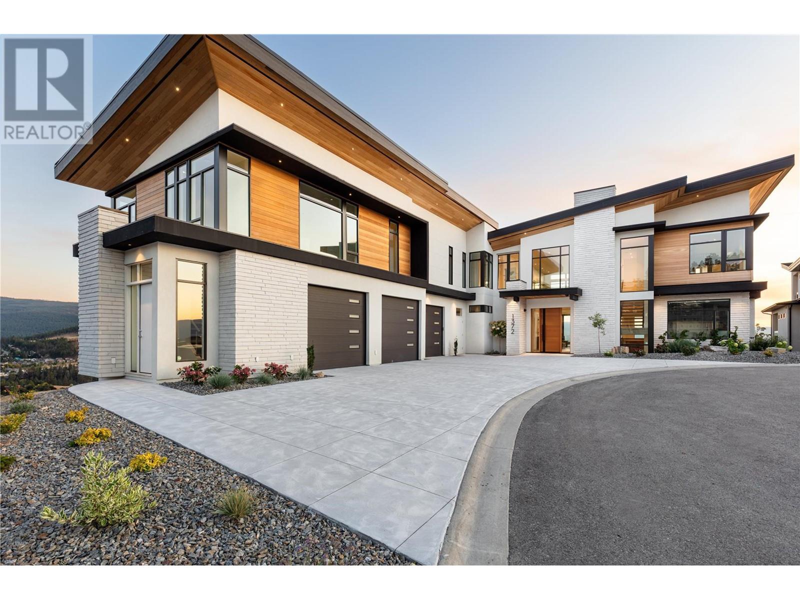 1372 Mine Hill Drive, Kelowna, British Columbia
