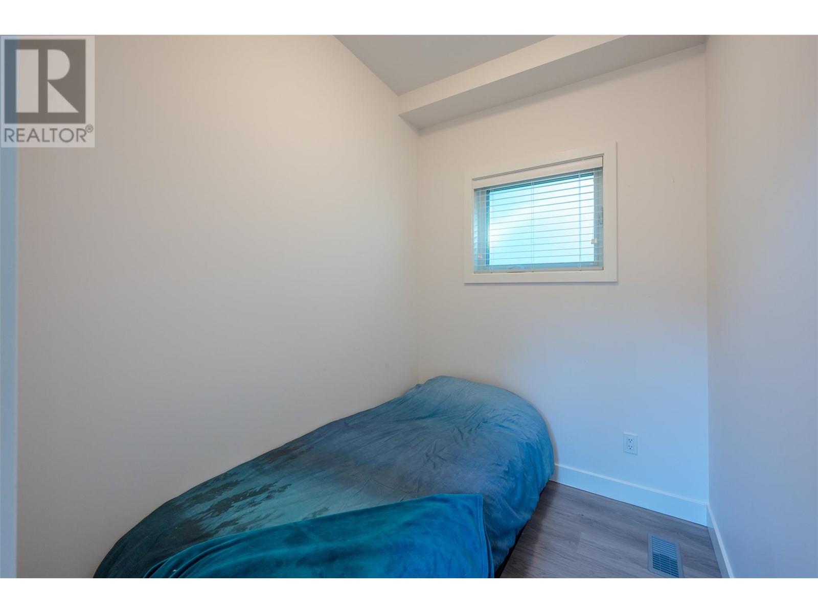 1073 Moosejaw Street, Penticton, BC V2A5T5
