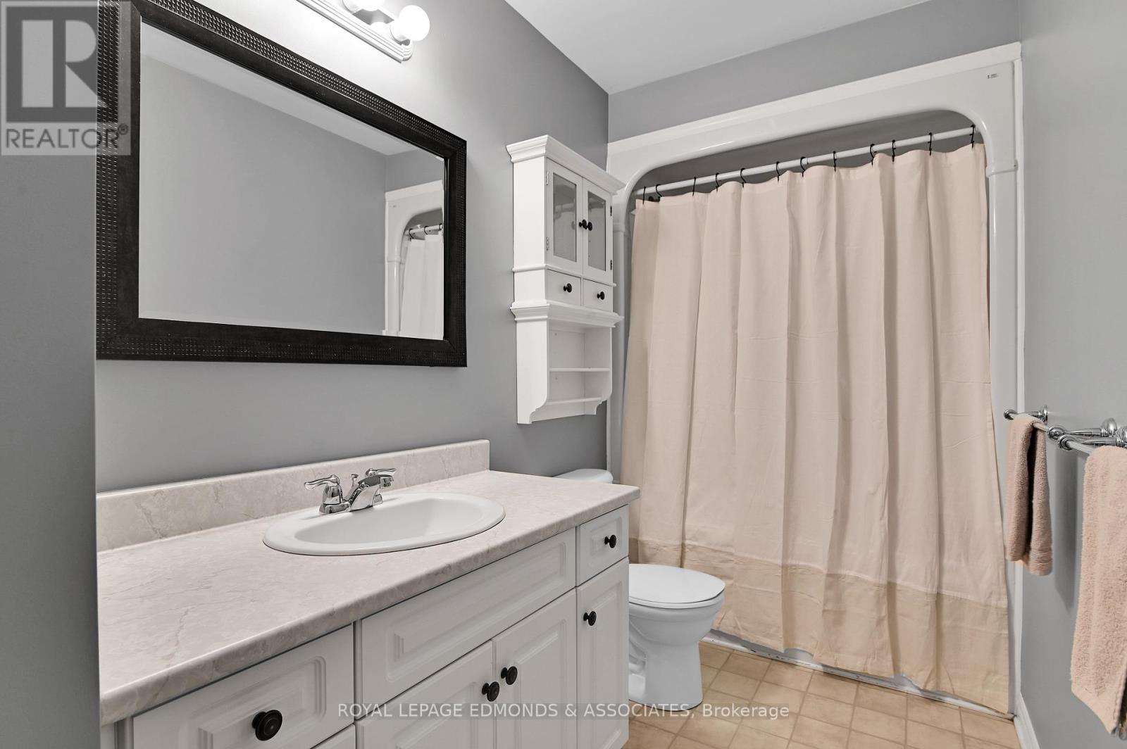 91 Haramis Drive, Renfrew, Ontario  K7V 4M4 - Photo 13 - X12180193