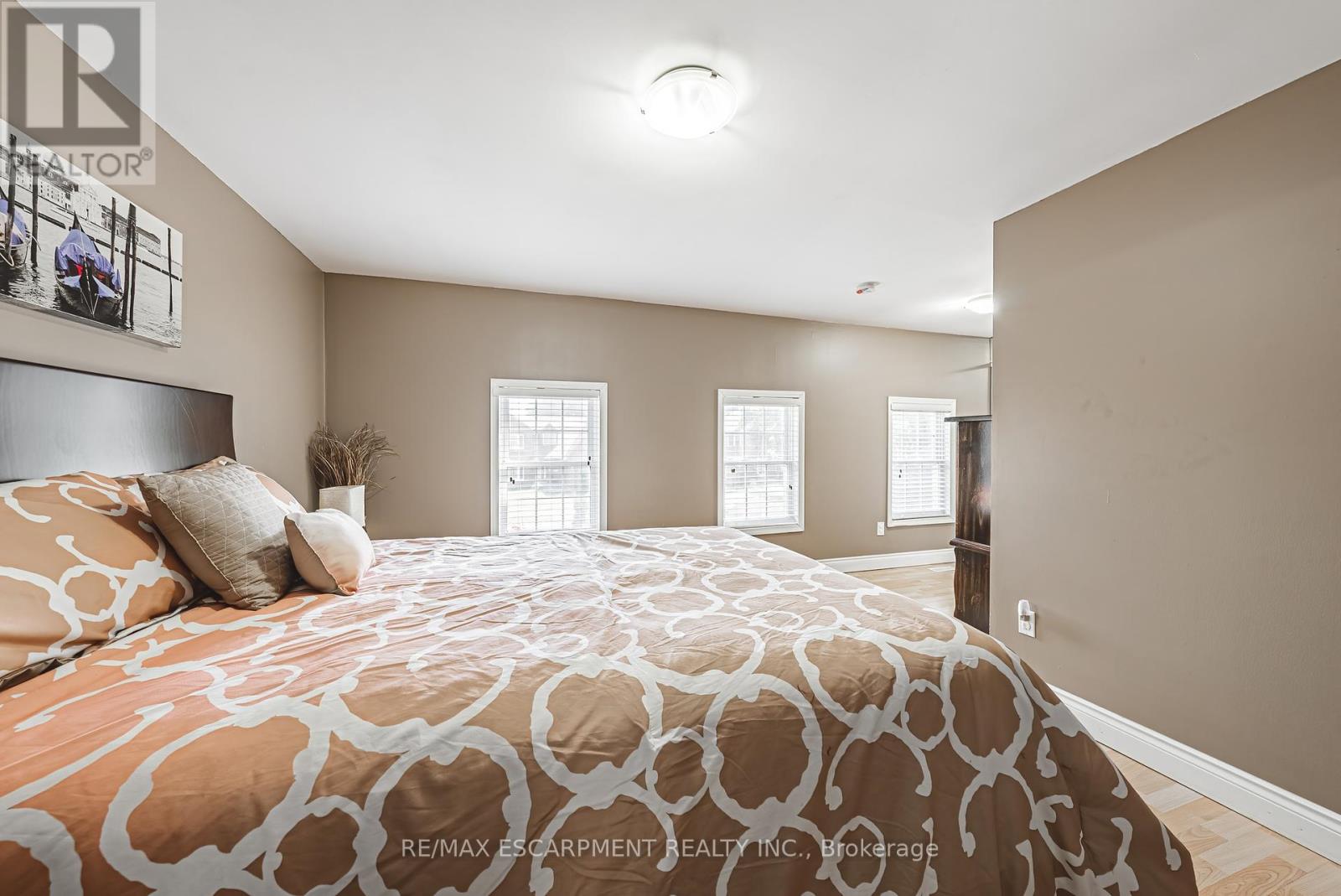 412 Melanie Crescent, Hamilton, Ontario  L9G 4B2 - Photo 21 - X12180140