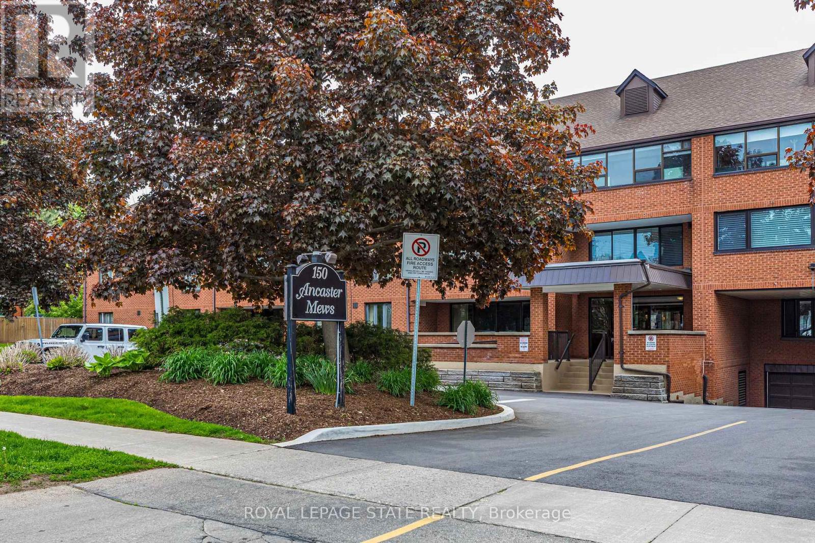 220 - 150 Wilson Street W, Hamilton (Ancaster), Ontario  L8R 1E2 - Photo 1 - X12180143
