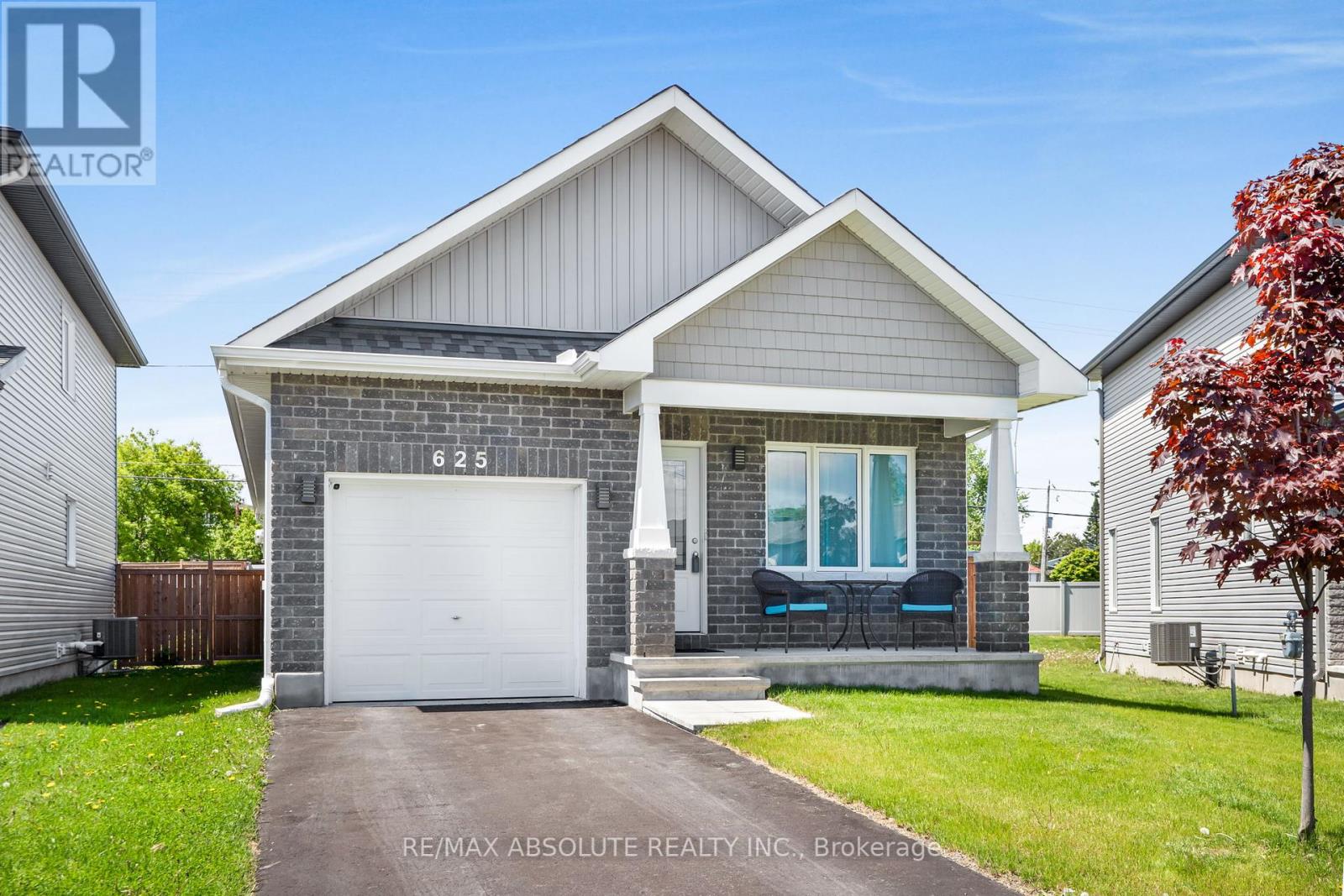 625 Robert Street, Clarence-Rockland, Ontario  K4K 0J8 - Photo 1 - X12180164