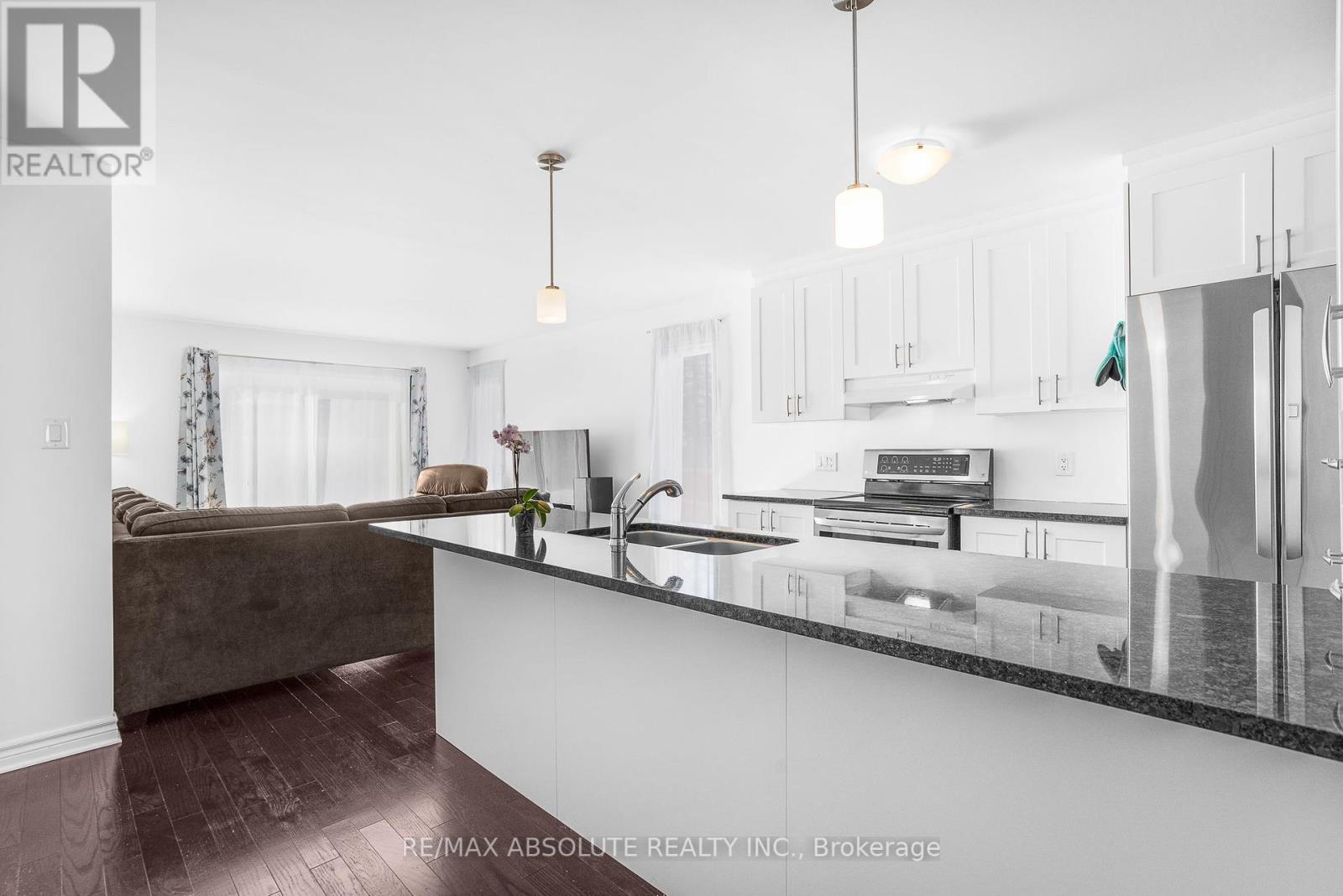 625 Robert Street, Clarence-Rockland, Ontario  K4K 0J8 - Photo 9 - X12180164