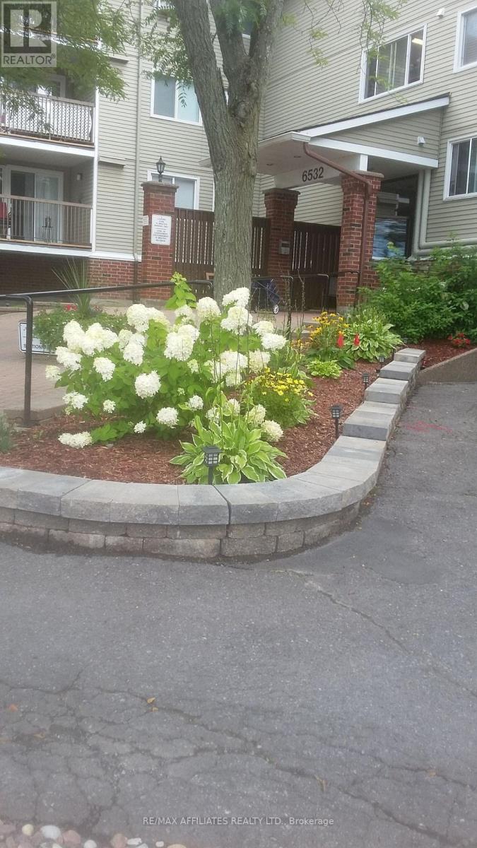 307 - 6532 Bilberry Drive, Ottawa, Ontario  K1C 4N9 - Photo 3 - X12180171