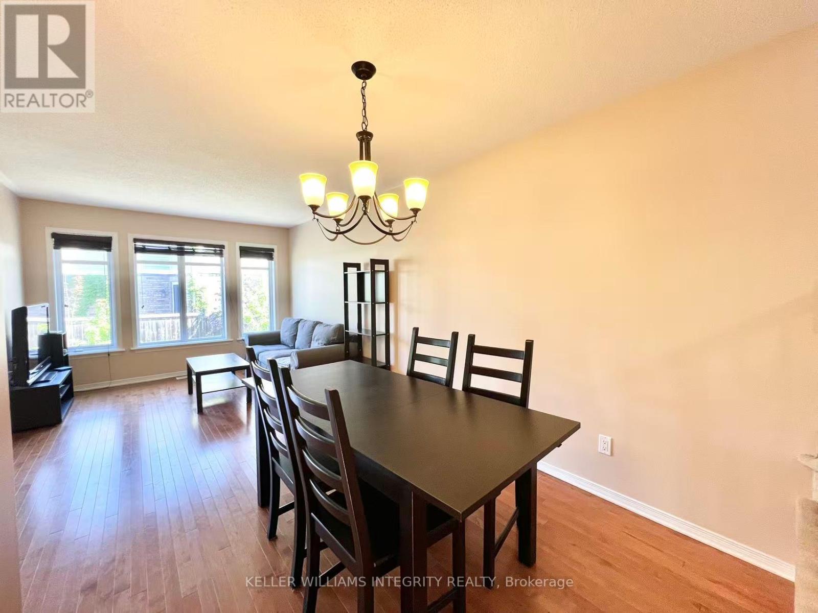 141 Gatespark Private, Ottawa, Ontario  K2T 1K9 - Photo 7 - X12180183