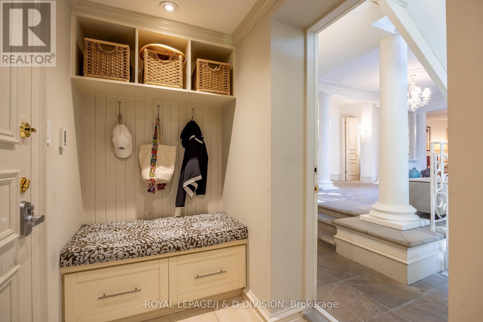 12 Forest Glen Crescent, Toronto, Ontario  M4N 2E8 - Photo 23 - C12176515