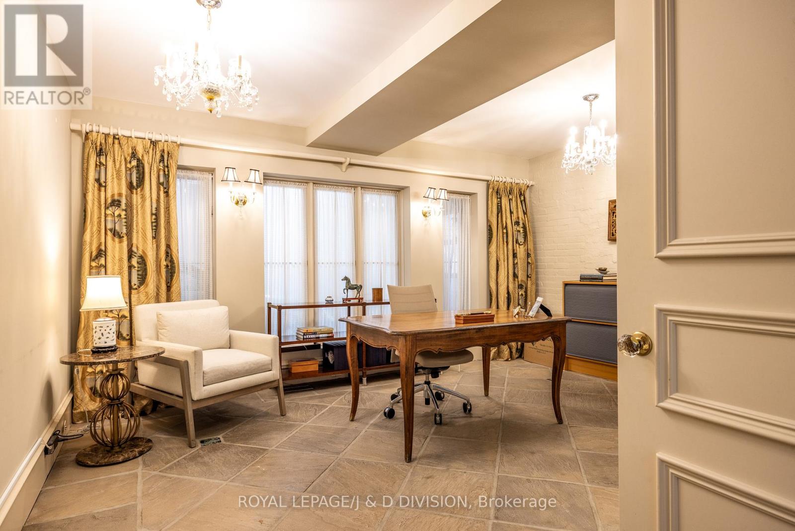 12 Forest Glen Crescent, Toronto, Ontario  M4N 2E8 - Photo 22 - C12176515