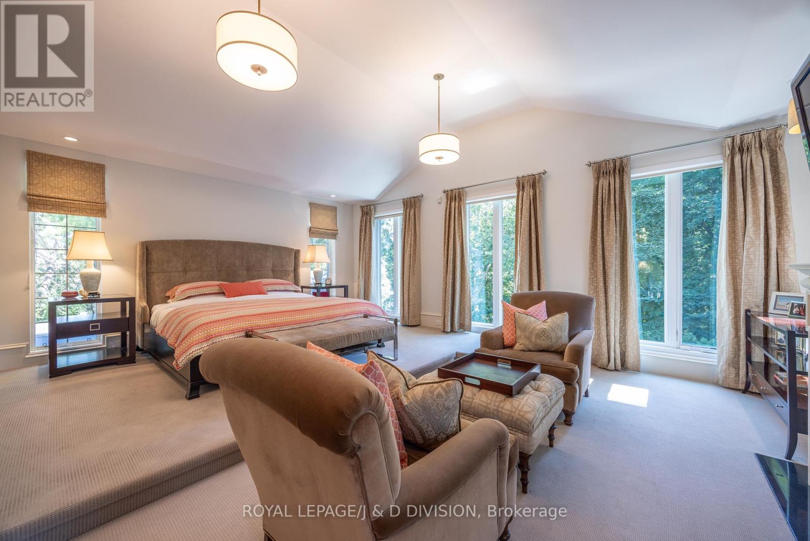 12 Forest Glen Crescent, Toronto, Ontario  M4N 2E8 - Photo 25 - C12176515