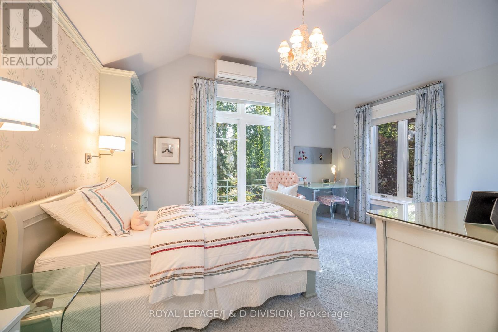 12 Forest Glen Crescent, Toronto, Ontario  M4N 2E8 - Photo 30 - C12176515