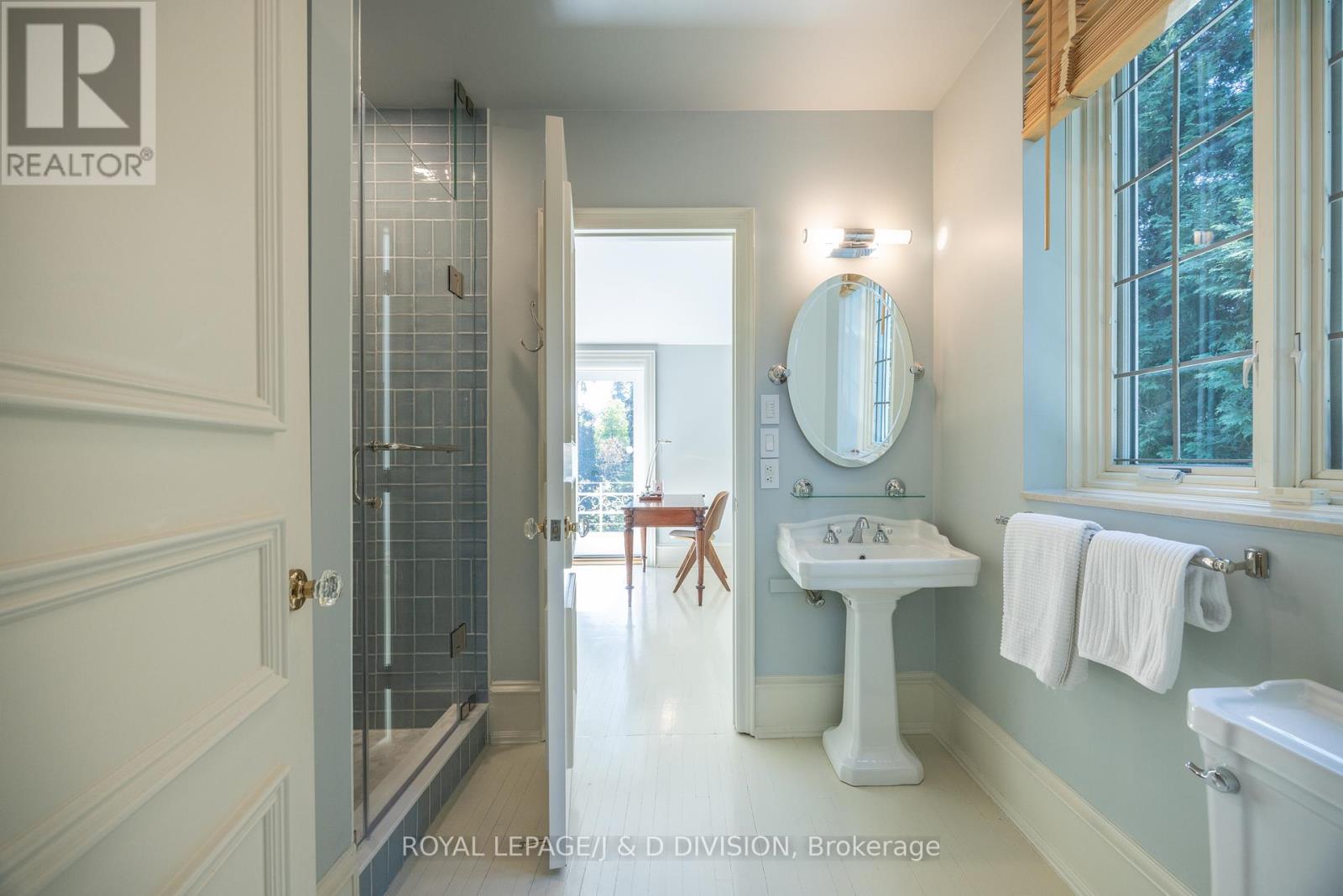 12 Forest Glen Crescent, Toronto, Ontario  M4N 2E8 - Photo 37 - C12176515