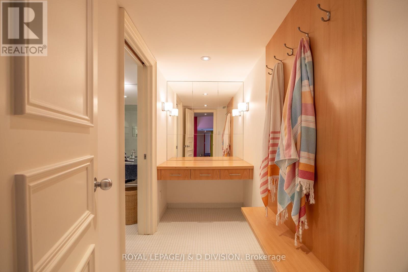12 Forest Glen Crescent, Toronto, Ontario  M4N 2E8 - Photo 42 - C12176515