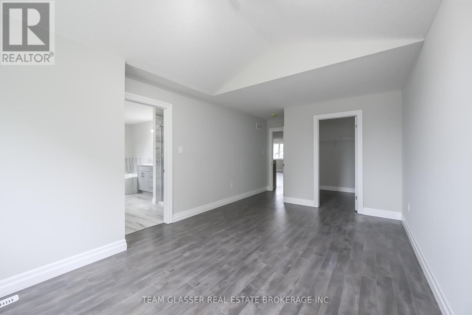 1604 Chickadee Trail, London South (South U), Ontario  N6N 1K2 - Photo 21 - X12170566