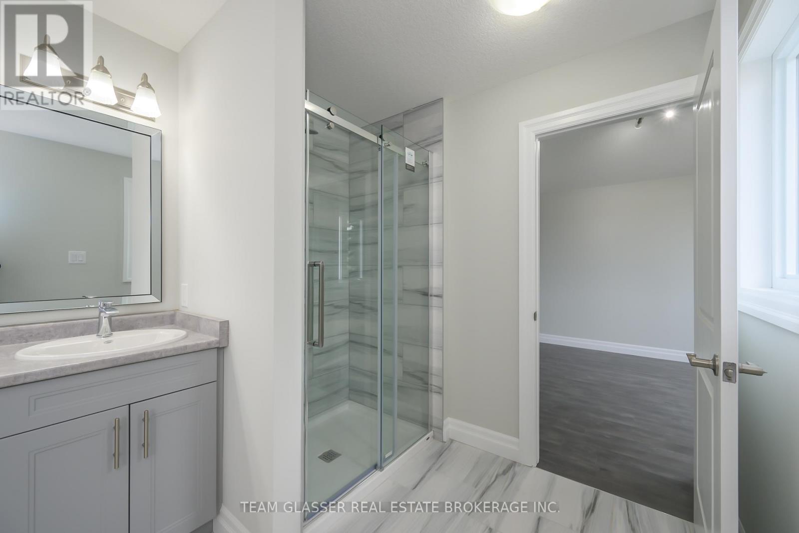 1604 Chickadee Trail, London South (South U), Ontario  N6N 1K2 - Photo 25 - X12170566