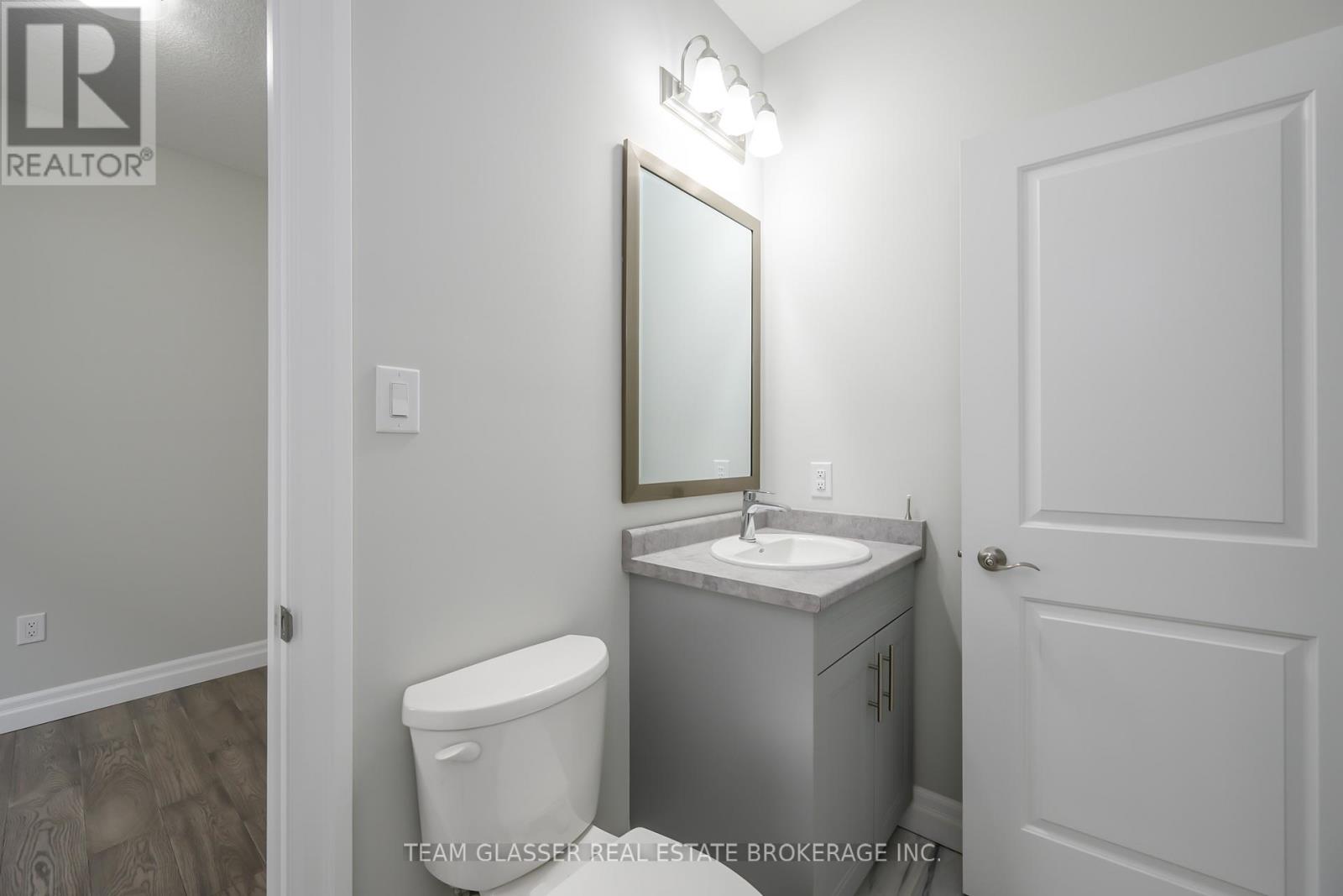 1604 Chickadee Trail, London South (South U), Ontario  N6N 1K2 - Photo 35 - X12170566