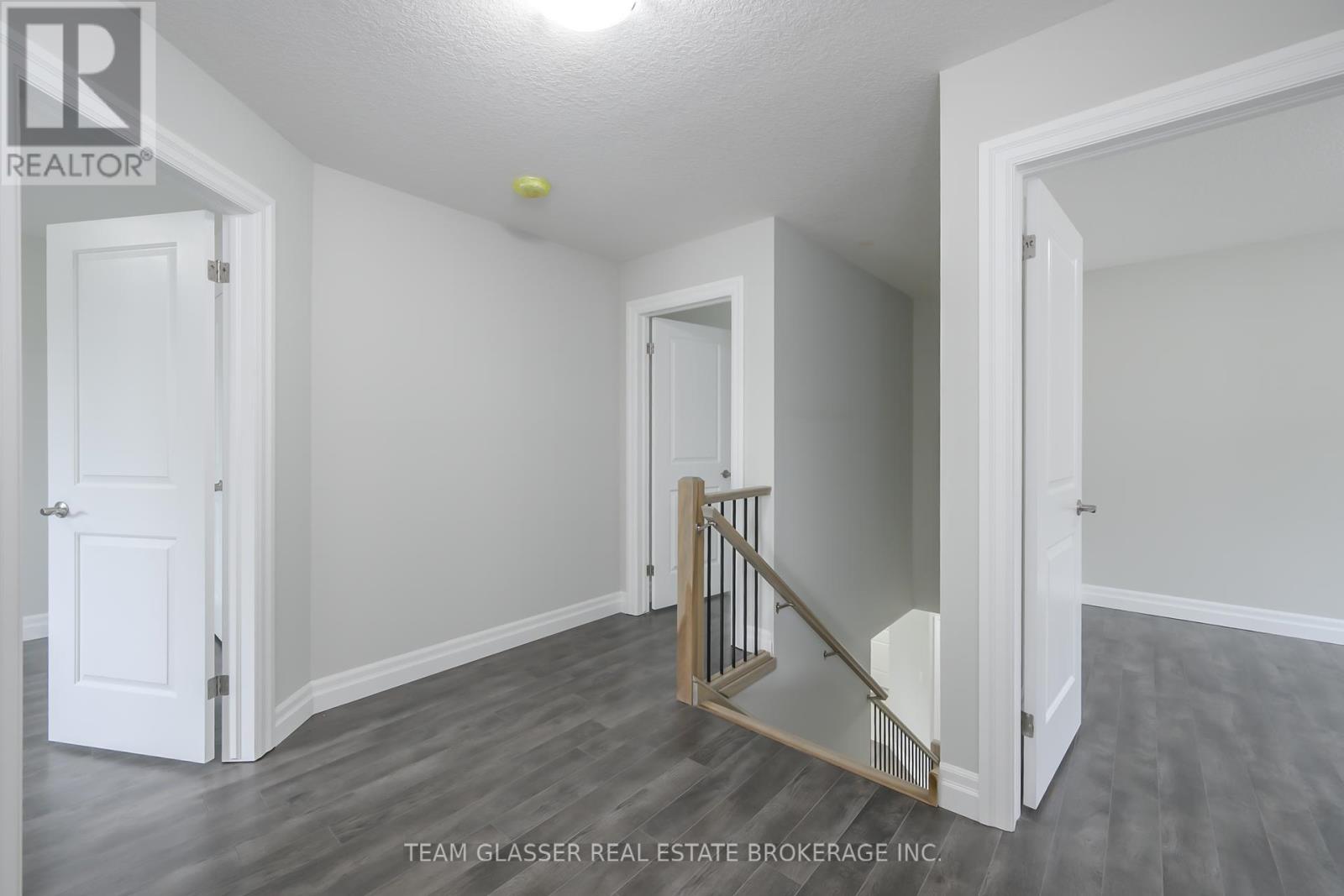 1604 Chickadee Trail, London South (South U), Ontario  N6N 1K2 - Photo 37 - X12170566