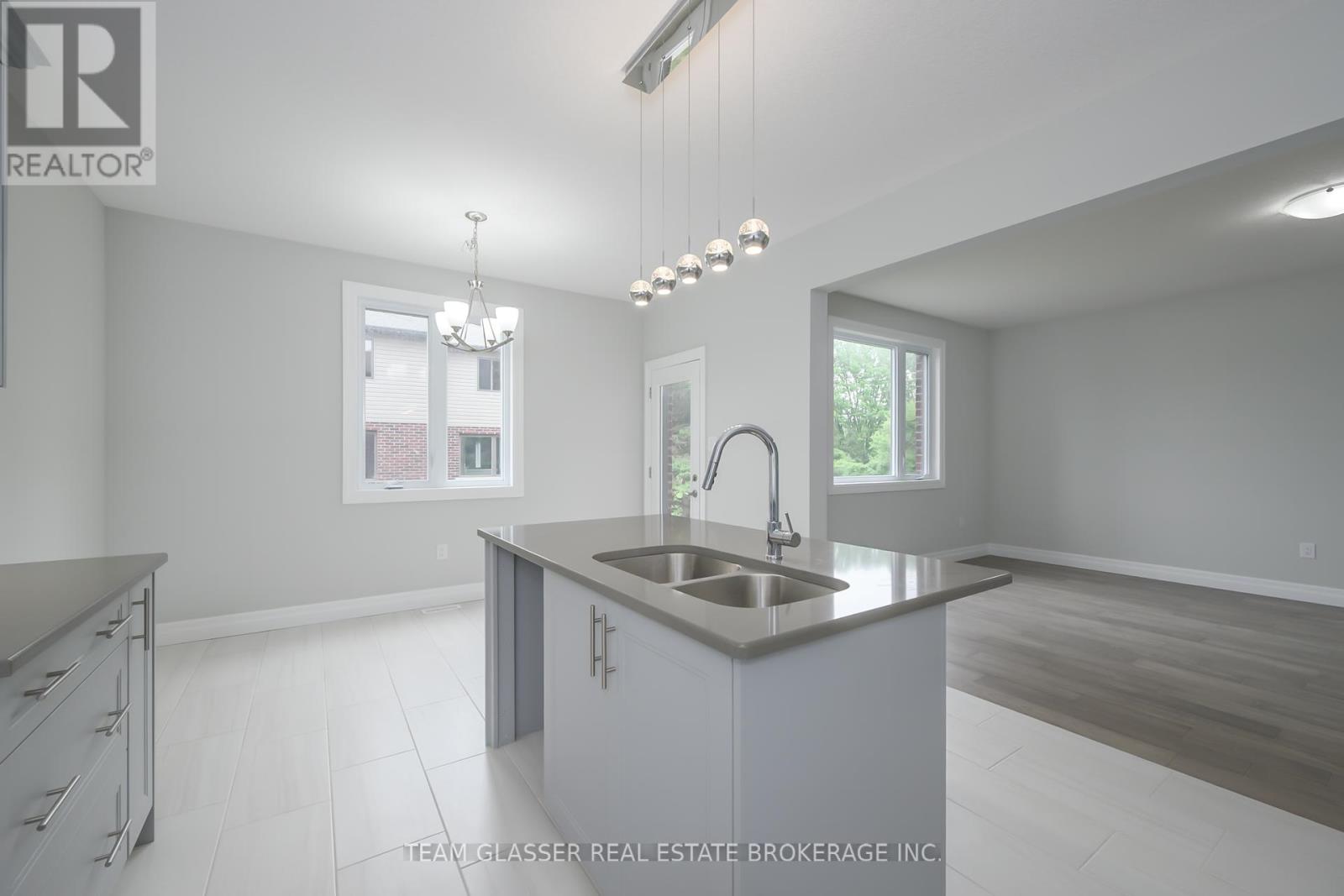 1604 Chickadee Trail, London South (South U), Ontario  N6N 1K2 - Photo 31 - X12170566