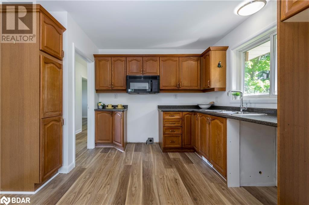 105 Eccles Street N, Barrie, Ontario  L4N 1Y6 - Photo 17 - 40732789