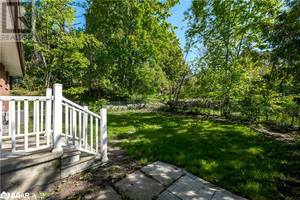 105 Eccles Street N, Barrie, Ontario  L4N 1Y6 - Photo 34 - 40732789