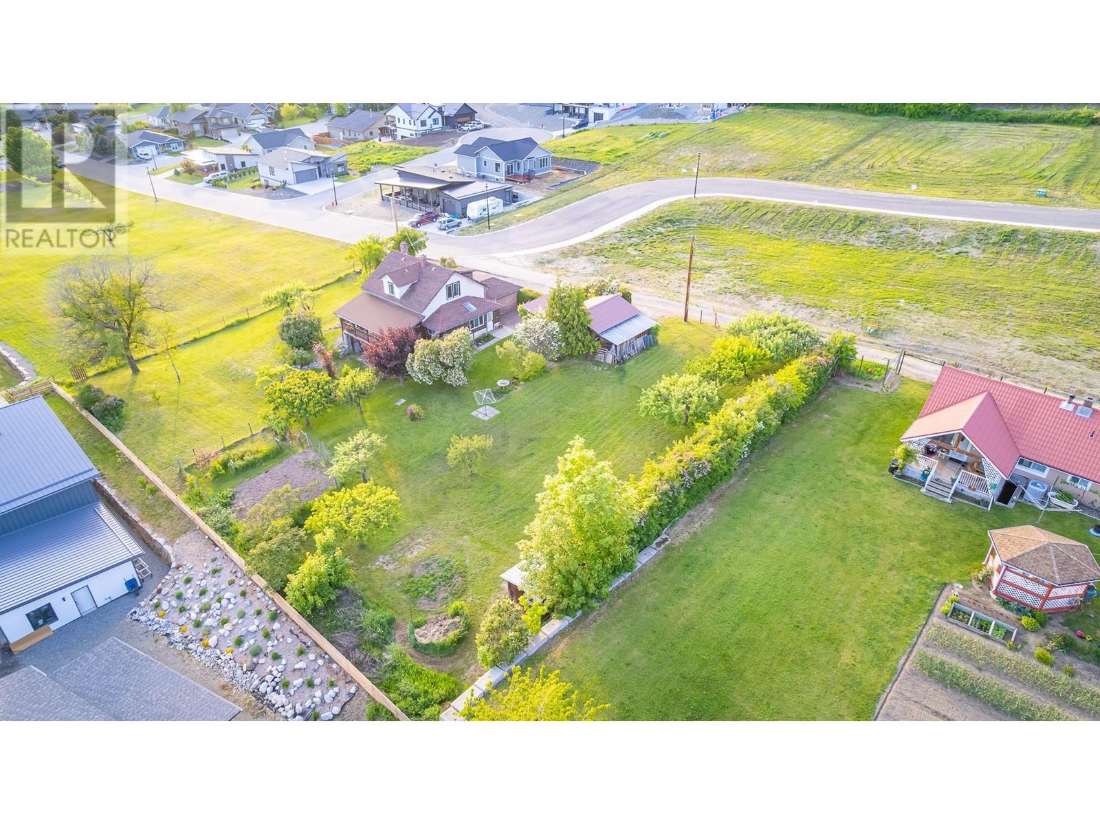 1843 Mclaren Street, Creston, British Columbia  V0B 1G5 - Photo 1 - 10342810