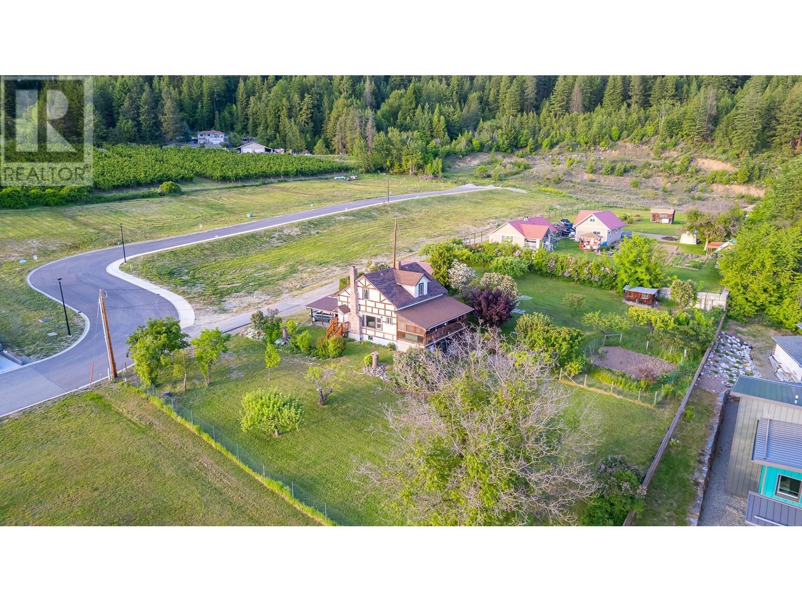 1843 Mclaren Street, Creston, British Columbia  V0B 1G5 - Photo 52 - 10342810