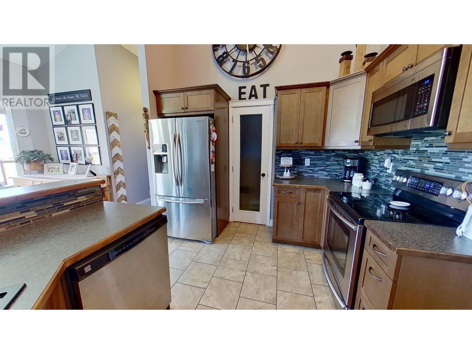 9715 96 Street, Taylor, British Columbia  V0C 2K0 - Photo 13 - R2990556
