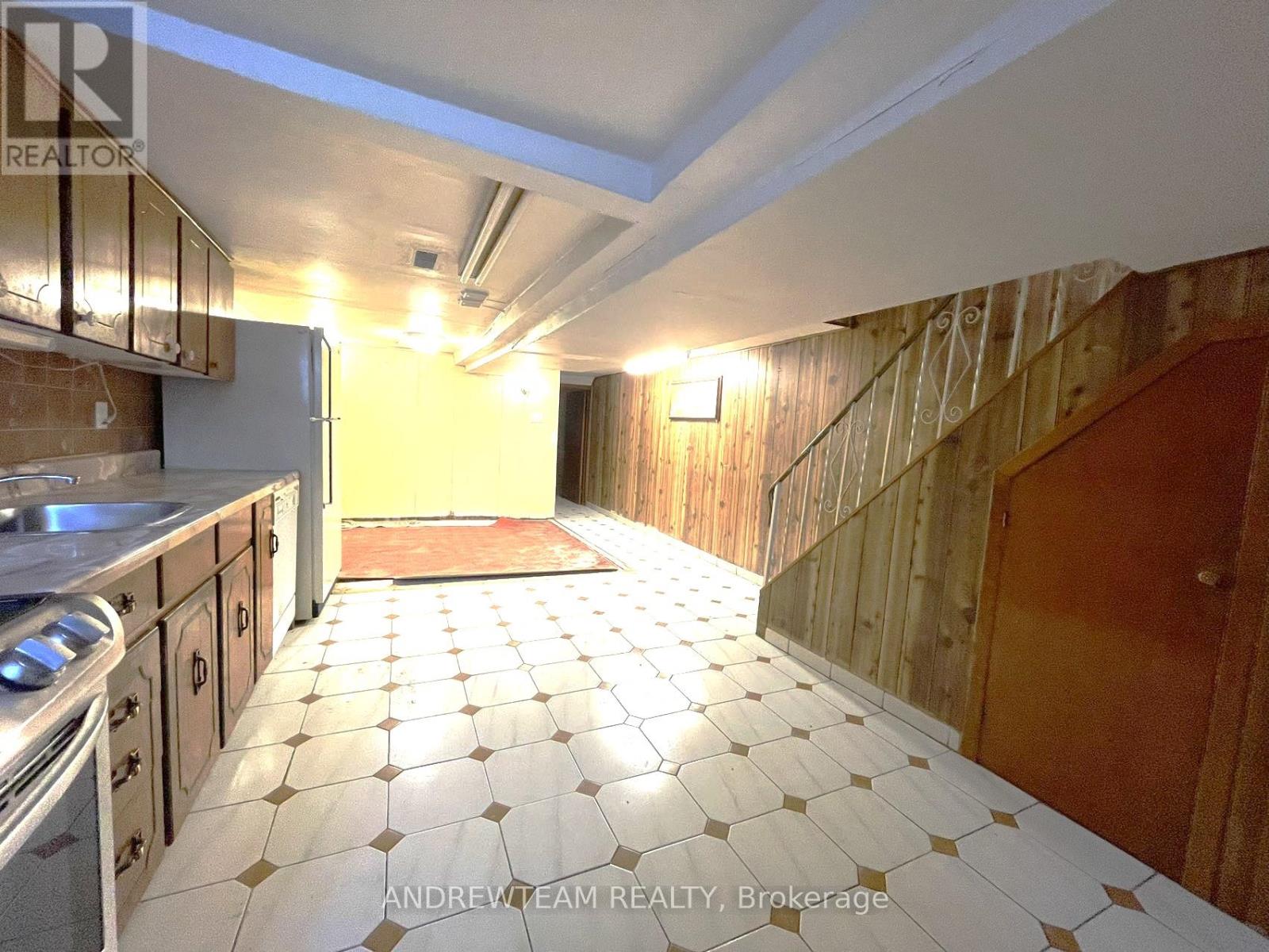 81 Montrose Avenue, Toronto, Ontario  M6J 2T6 - Photo 19 - C12180184