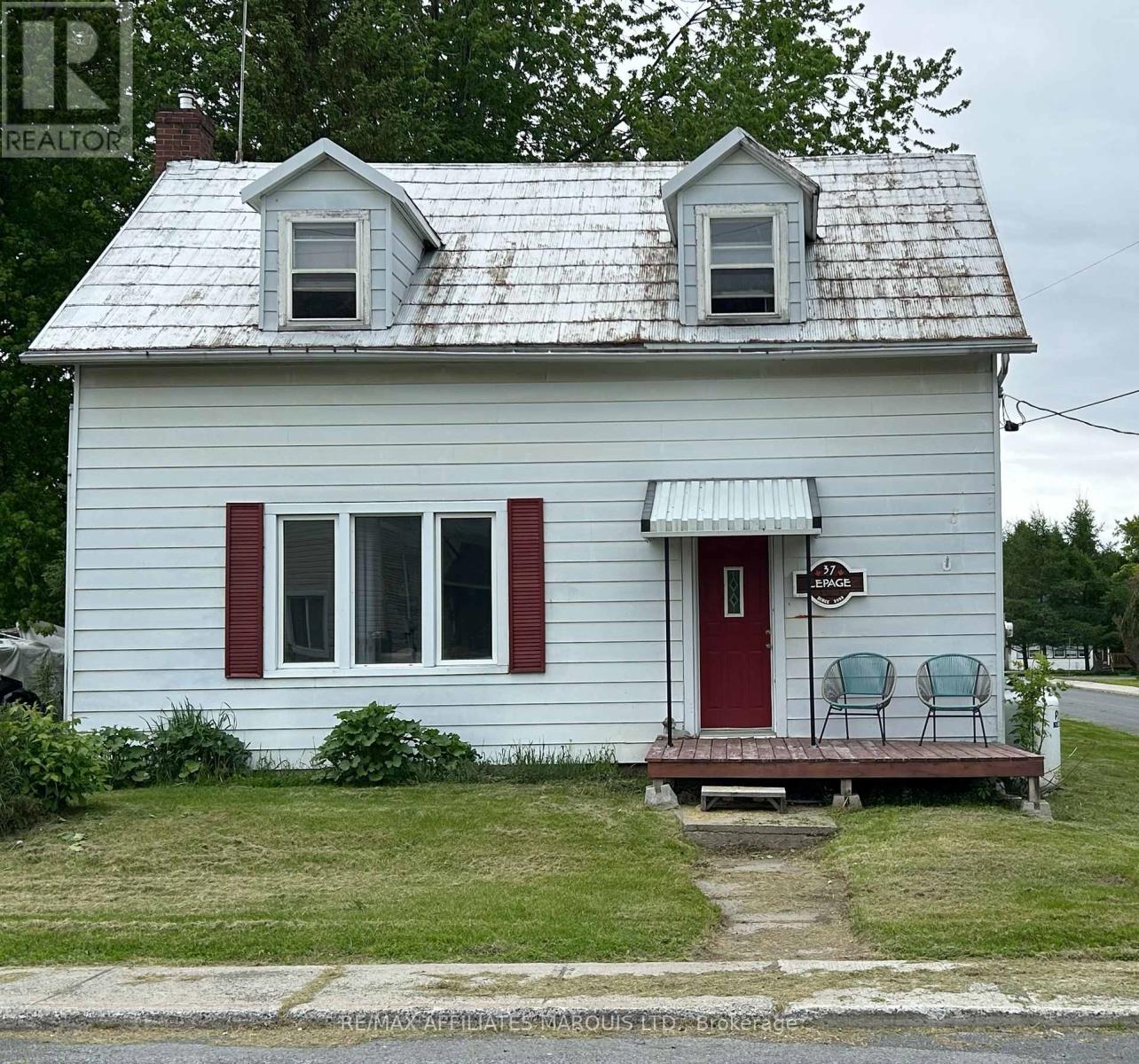 37 Main Street, South Stormont, Ontario  K0C 1Y0 - Photo 2 - X12161314