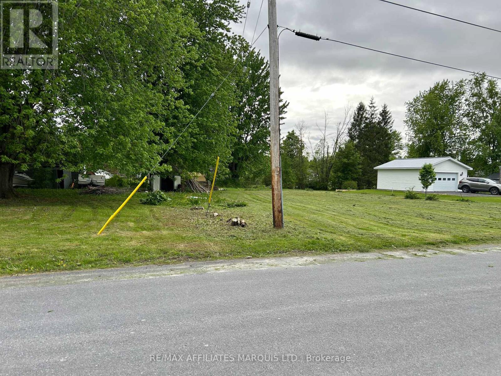 37 Main Street, South Stormont, Ontario  K0C 1Y0 - Photo 4 - X12161314